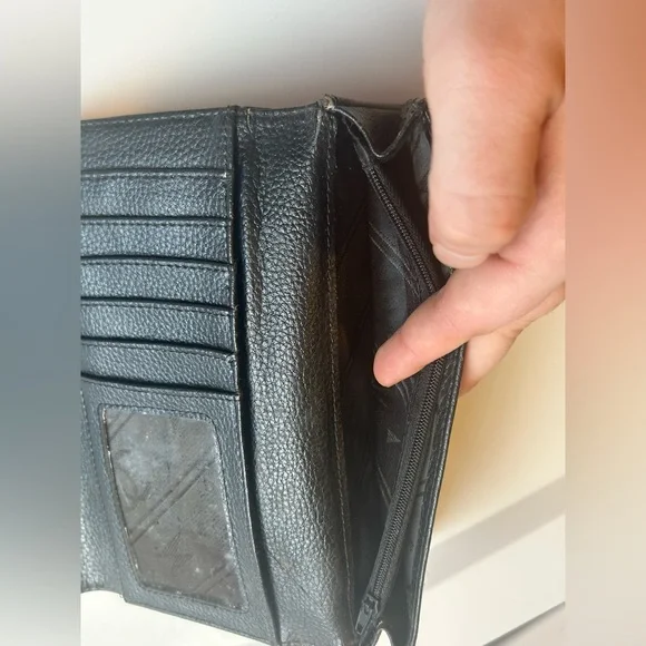 Vintage Chanel CC Logo Black Caviar Leather Wallet Designer Authentic Trifold - Picture 13 of 14